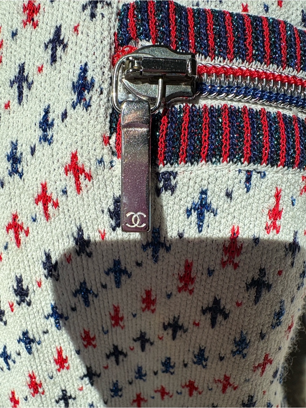 BEYOND RARE!! VINTAGE
LIMITED-EDITION!!RUNWAY!SAMPLE!CHANEL!!!!!!!!!!!!!!!!!! - Picture 3 of 11
